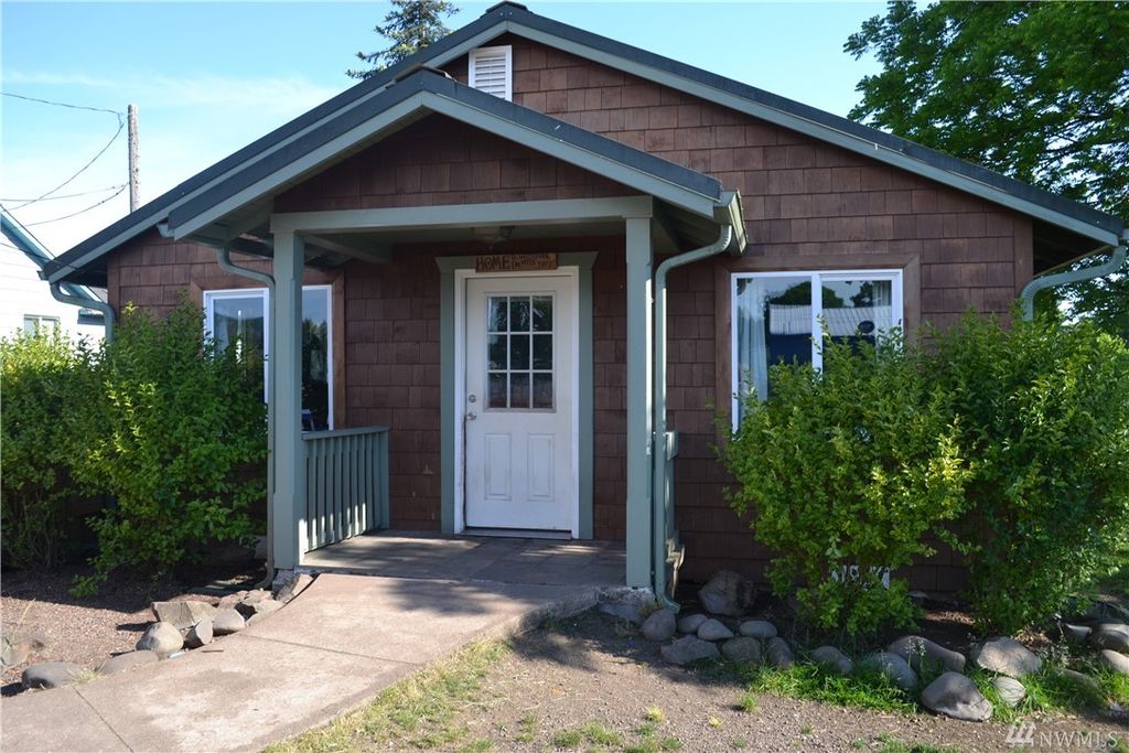 180 C St, Forks, WA 4 Bed, 2 Bath SingleFamily Home 18 Photos Trulia