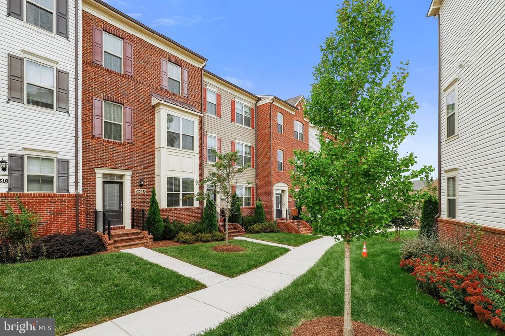 22316 Sweet Pepperbush Aly, Clarksburg, MD 20871