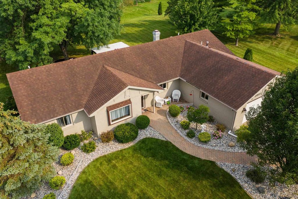 2801 Oak Borough Run, Fort Wayne, IN 46804