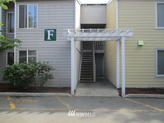 802 Pike St NE #F3, Auburn, WA 98002