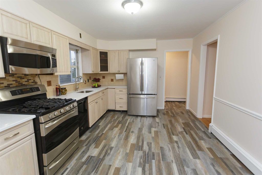 171 Weed Ave, Hawthorne, NY 10532