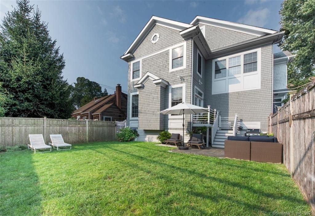 868 S Pine Creek Rd #868, Fairfield, CT 06824