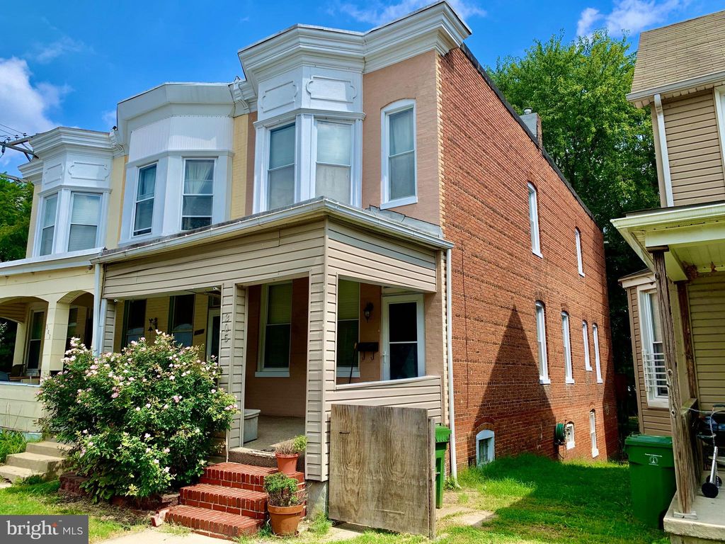 305 Collins Ave S, Baltimore, MD 21229