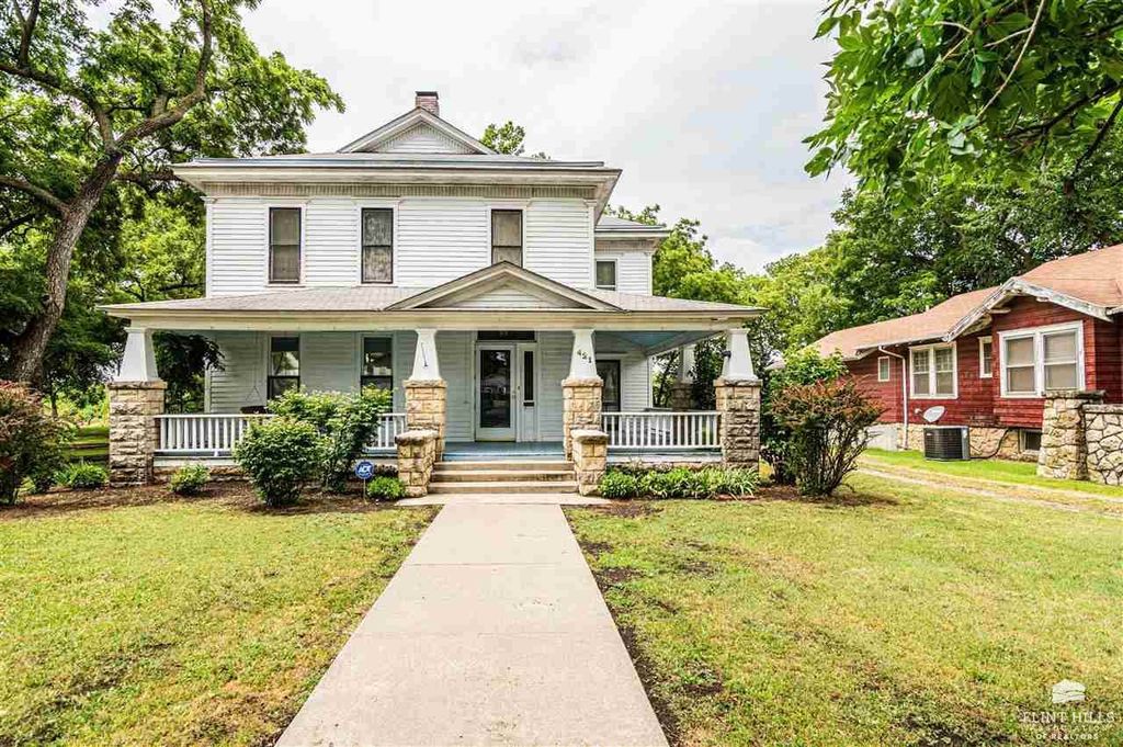 421 S C St, Herington, KS 67449 Trulia