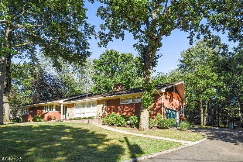 5 Oak Ln, Pine Brook, NJ 3 Bed, 3 Bath SingleFamily Home 20 Photos