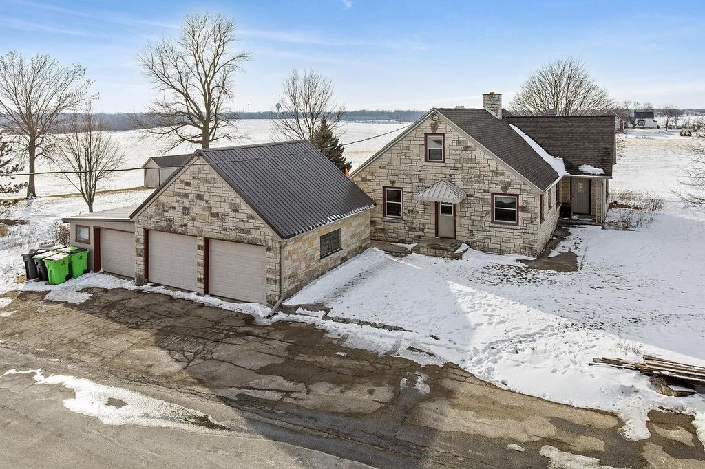 N8091 LONG LAKE ROAD, BRILLION, WI 54110 Trulia