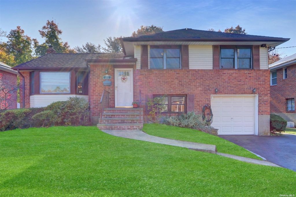 2572 Iris Lane, Bellmore, NY 11710 Trulia