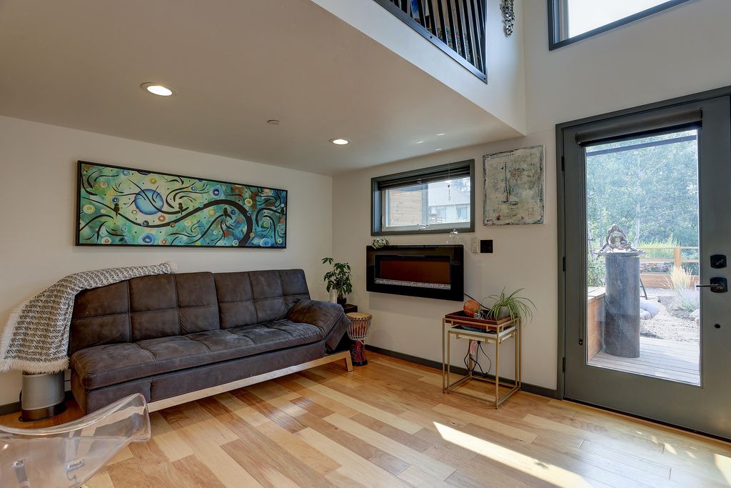61301 Benham Rd #2, Bend, OR 97702
