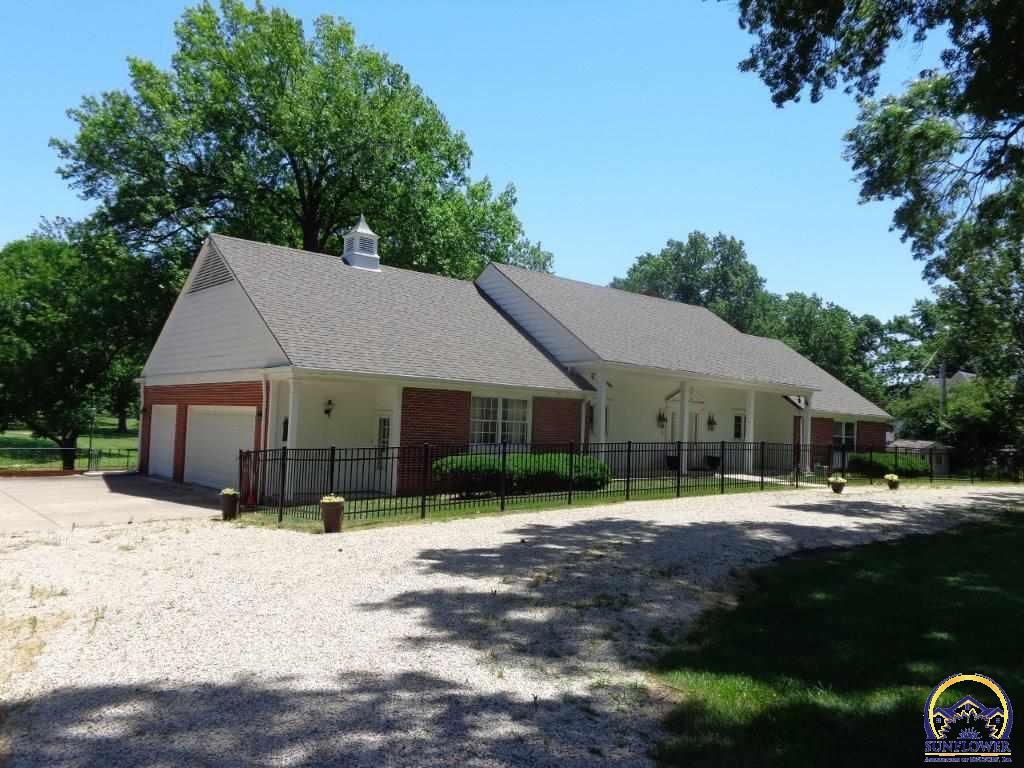 2844 SW Burlingame Rd, Topeka, KS 66611 Trulia
