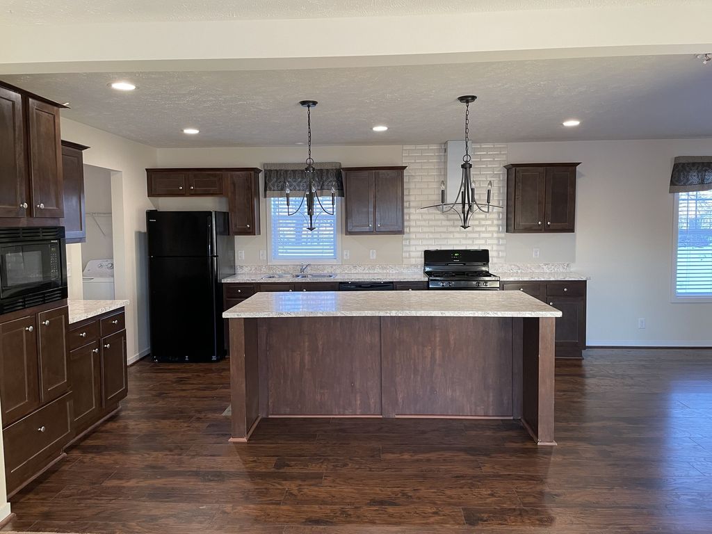 7204 E Grand River Ave #257, Portland, MI 48875