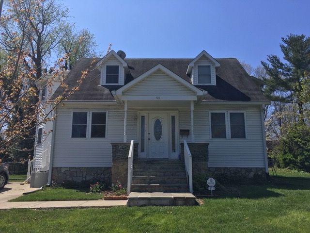 911 Maple Ave, Rockville, MD 20851