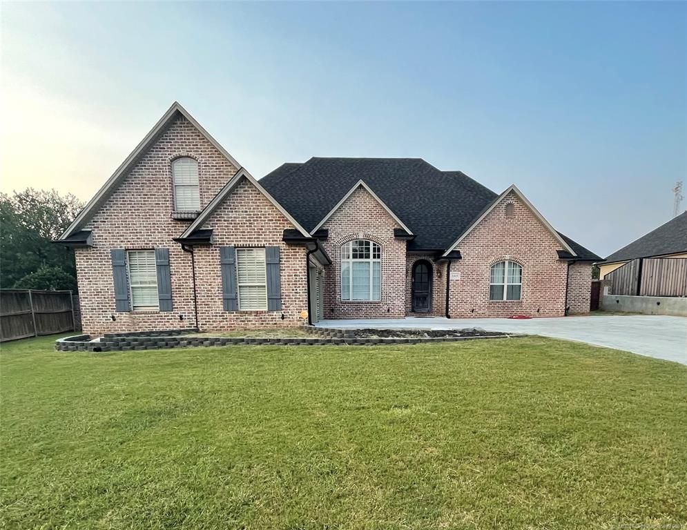 2415 Portico Ave, Ardmore, OK 73401
