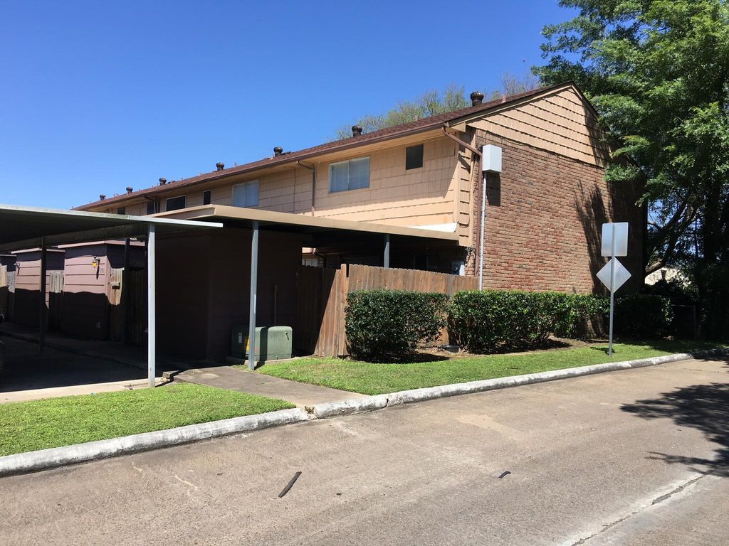 1714 Jenkins Rd, Pasadena, TX 2 Bed, 3 Bath Townhouse 3 Photos Trulia