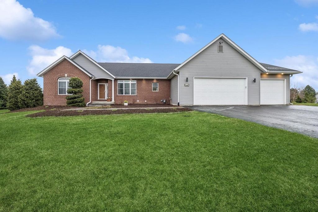 5385 369th AVENUE, Burlington, WI 53105