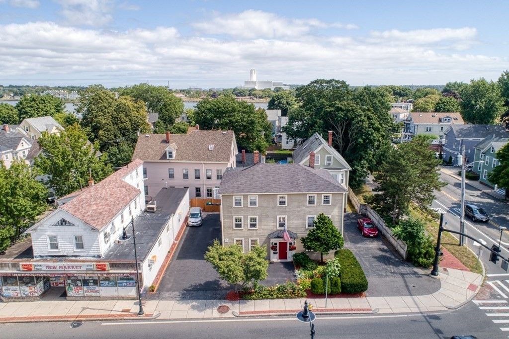113 Bridge St #2R, Salem, MA 01970