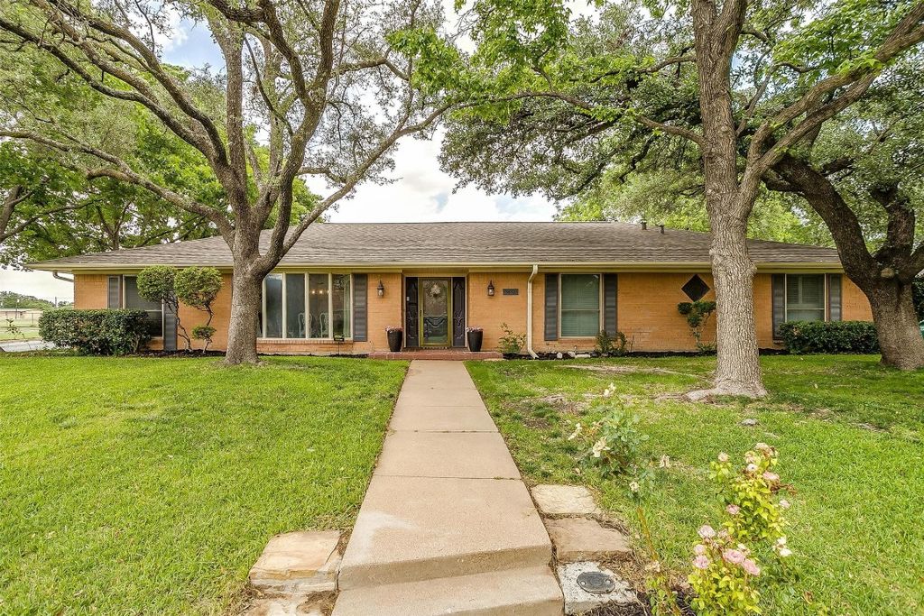 3832 Minot Ave, Fort Worth, TX 76133