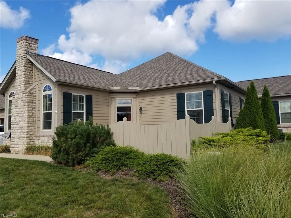 280 Quarry Lakes Dr, Amherst, OH 44001 2 Bed, 2 Bath Condo MLS