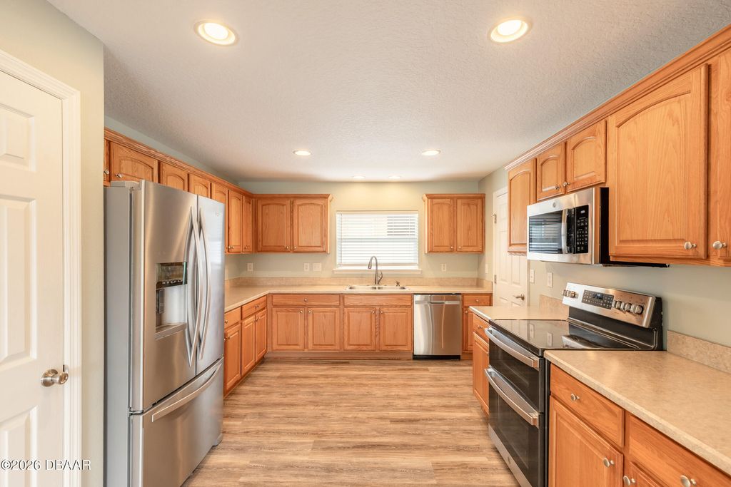 Photo 4 of 3321 Pintello Ave