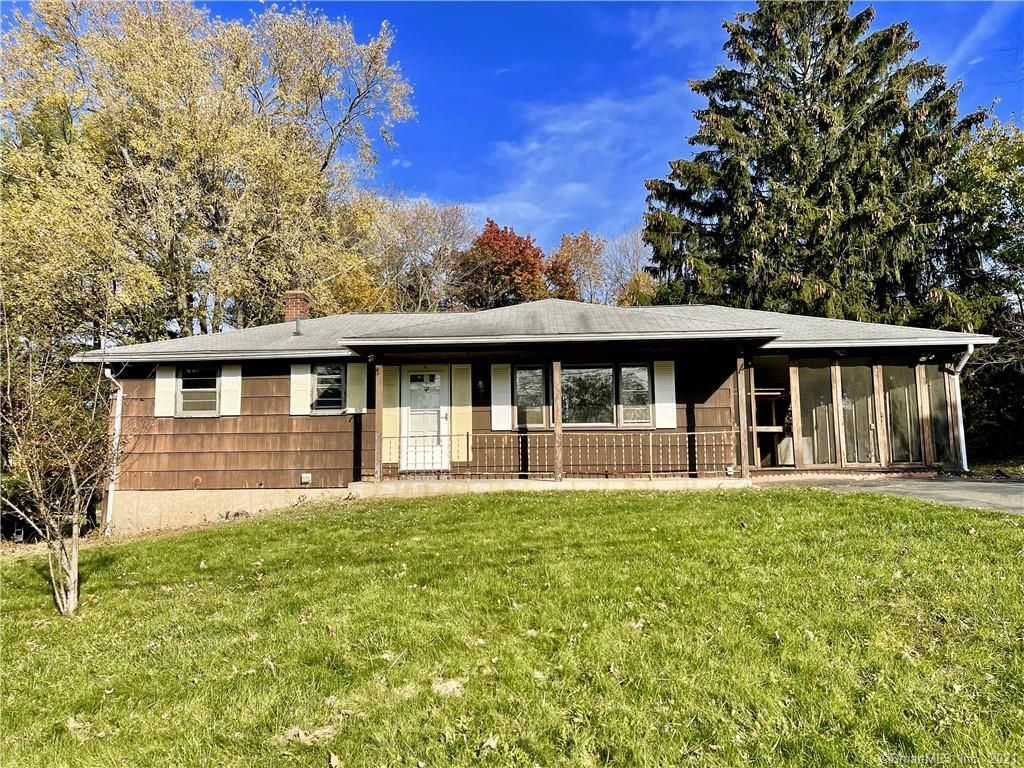 22 Tulip Dr, Meriden, CT 06450