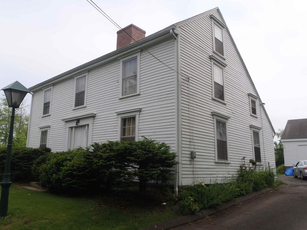 797 Washington St, Middletown, CT 06457