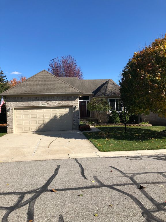 57300 W Copper Creek Dr, Washington, MI 48094 2 Bed, 2 Bath Condo