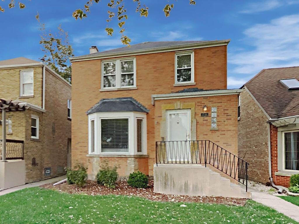1706 N 75th Ct, Elmwood Park, IL 60707