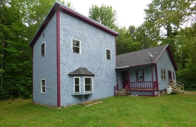 258 County Rd, Kenduskeag, ME 04450