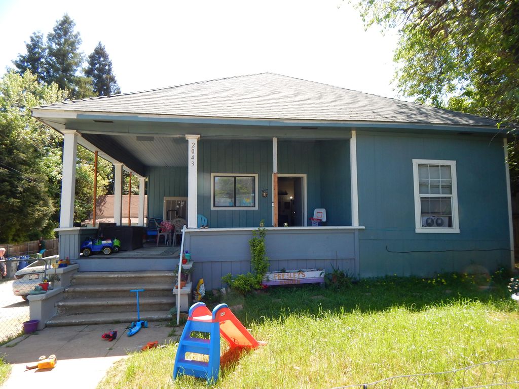 2043 Placer St, Redding, CA 96001 Trulia