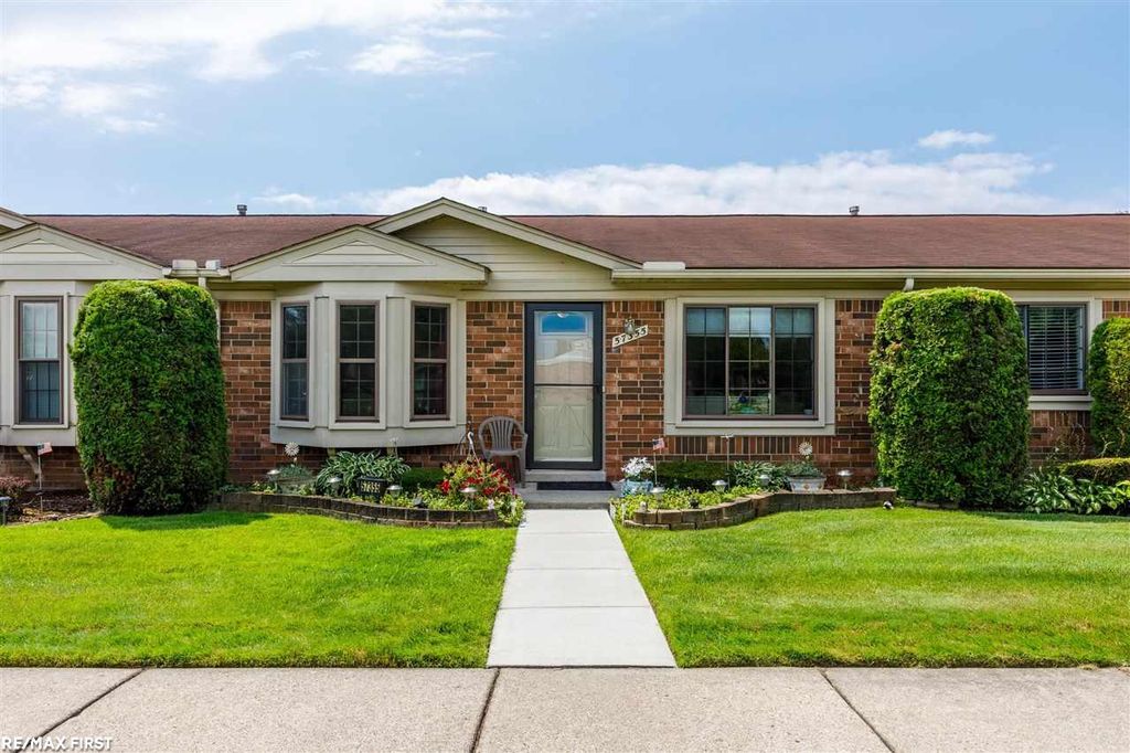 57355 Beaconsfield Rd, Washington, MI 48094