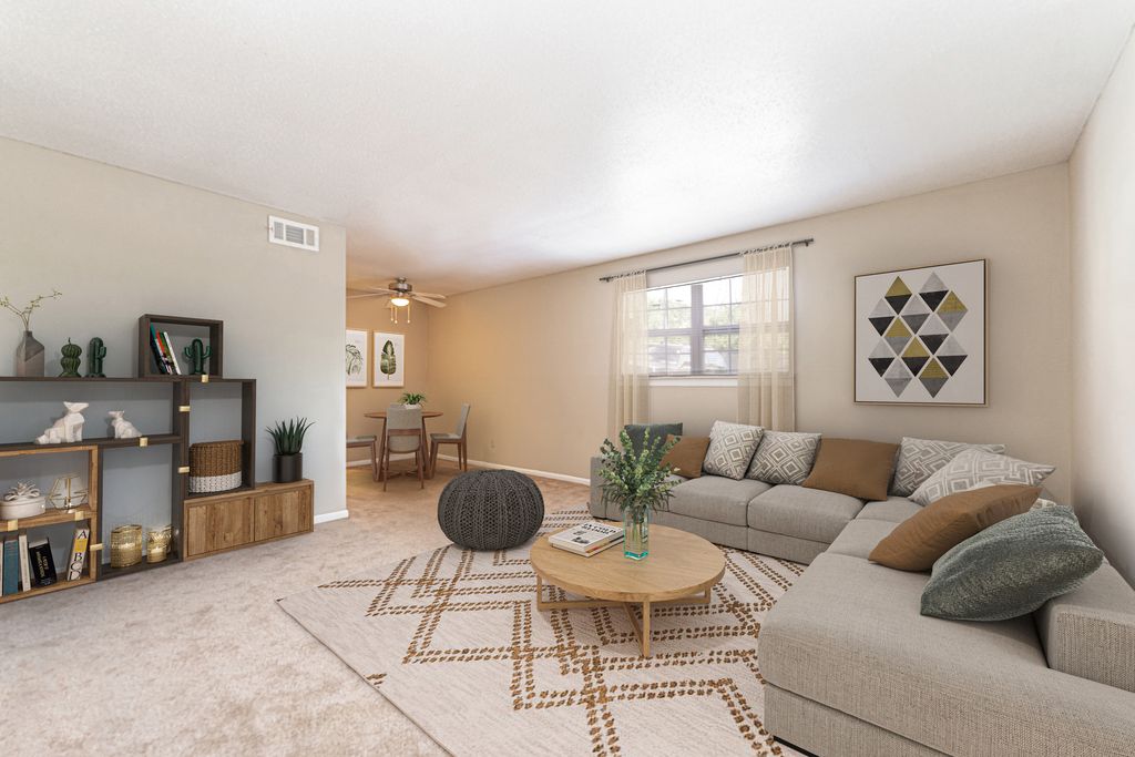 2206 Whitegate Dr, Columbia, MO 65202