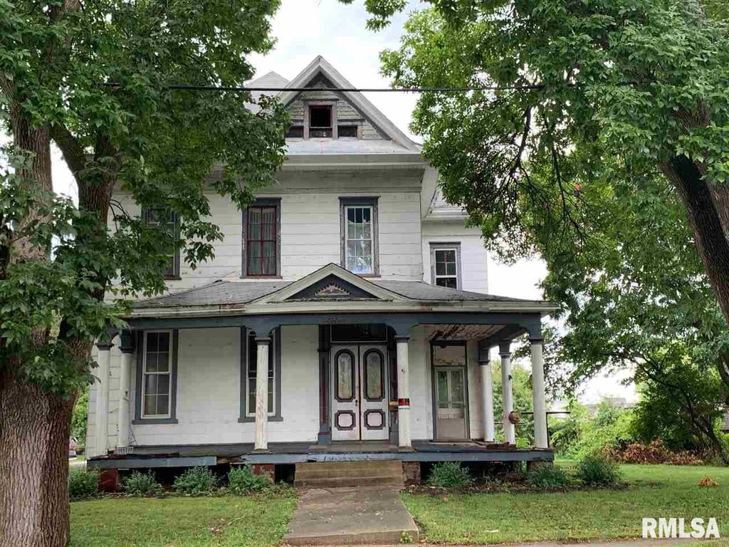 412 N  Church St, Jacksonville, IL 62650
