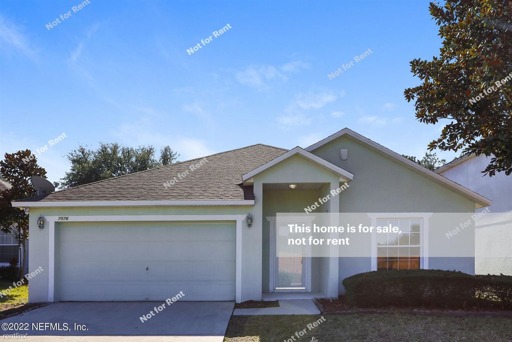 7576 International Village Dr, Jacksonville, FL 32277