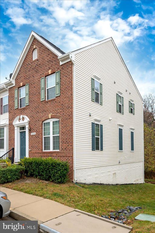 7224 Dorchester Woods Ln, Hanover, MD 21076