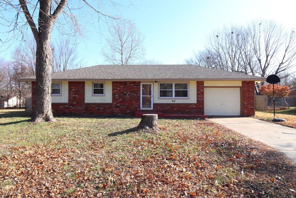 204 N Oakwood Ave, Republic, MO 65738 Trulia