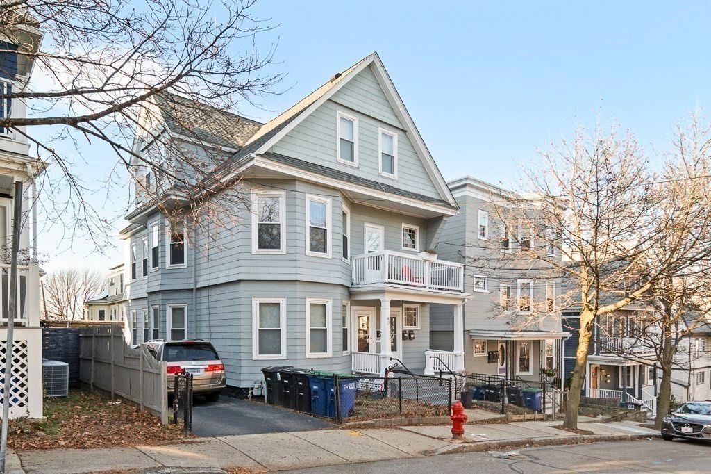17 Dow St, Somerville, MA 02144