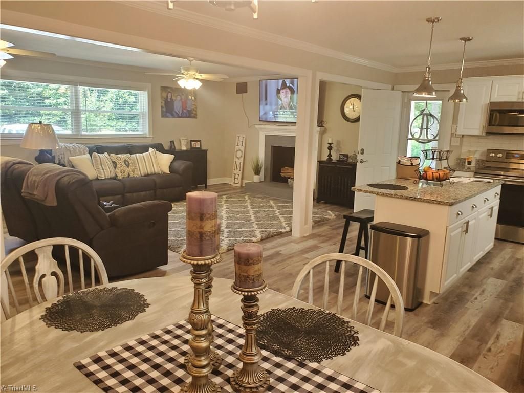 homes for rent in franklinville nc