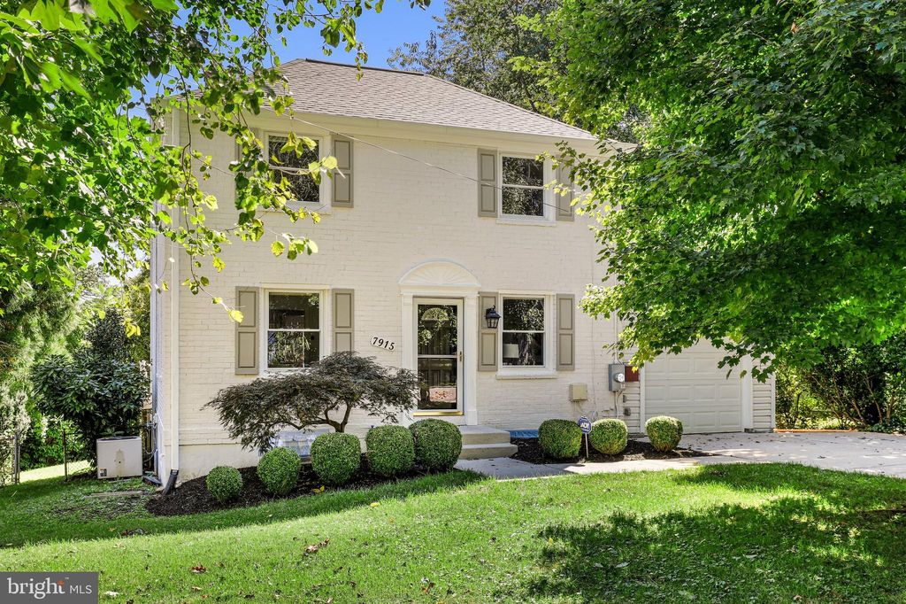 7915 Kentbury Dr, Bethesda, MD 20814