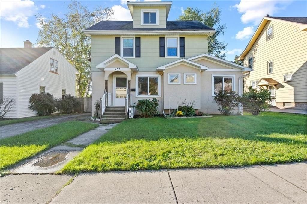 257 Brockley Rd, Rochester, NY 14609