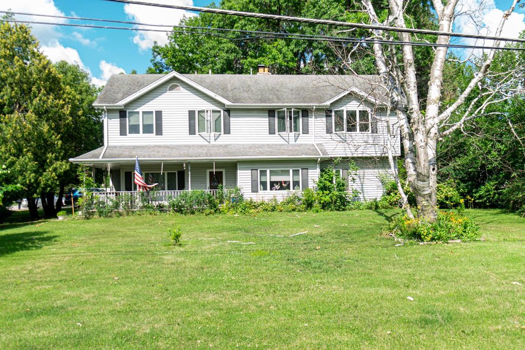 300 N Wheeling Rd, Prospect Heights, IL 60070