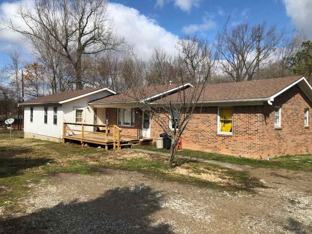 806 Old Brownie Rd, Central City, KY 42330