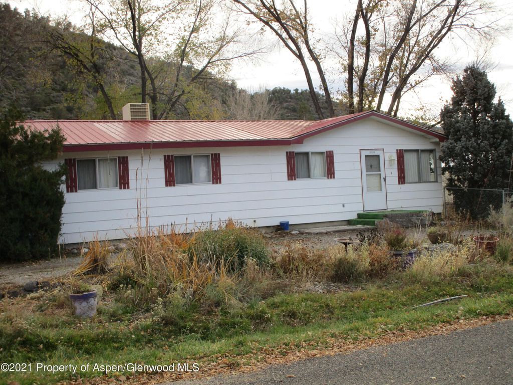 24 Apricot Cir, New Castle, CO 81647