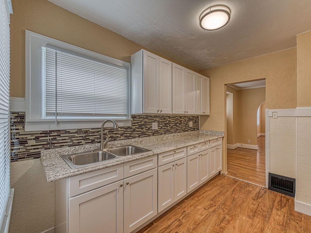 1816 Talbot St, Toledo, OH 43613