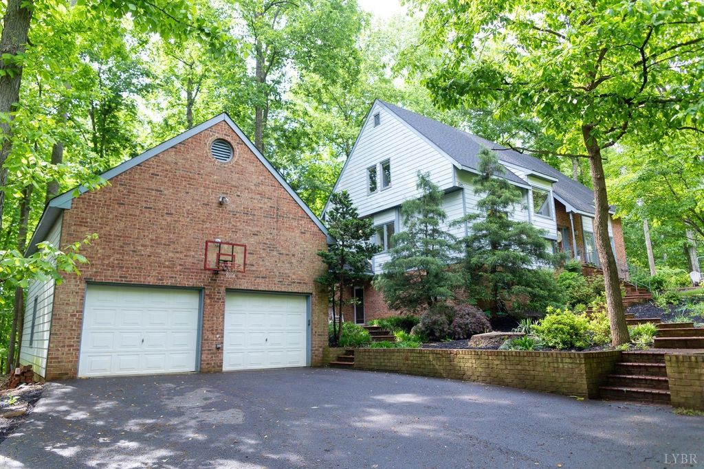 503 Meadowridge Dr, Lynchburg, VA 24503