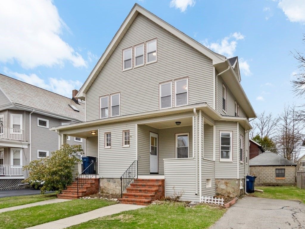 123-125 Manthorne Rd, West Roxbury, MA 02132