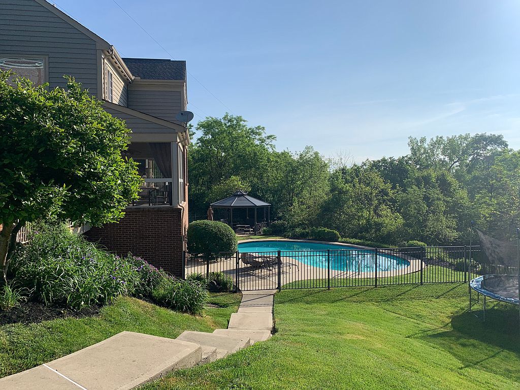 742 Riverwatch Dr, Crescent Springs, KY 5 Bed, 4 Bath SingleFamily