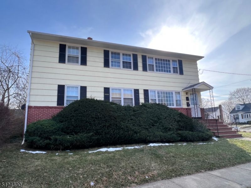 1741 Winfield St, Rahway City, NJ 07065-3540