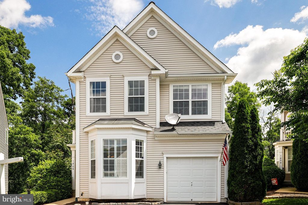 1806 N Greenleese Dr, Frederick, MD 21701