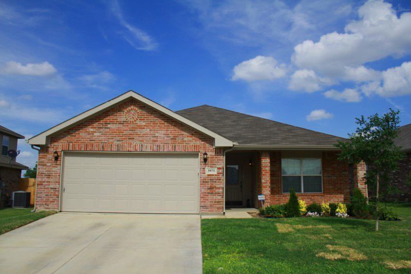 3973 Grizzly Hills Cir, Fort Worth, TX 76244