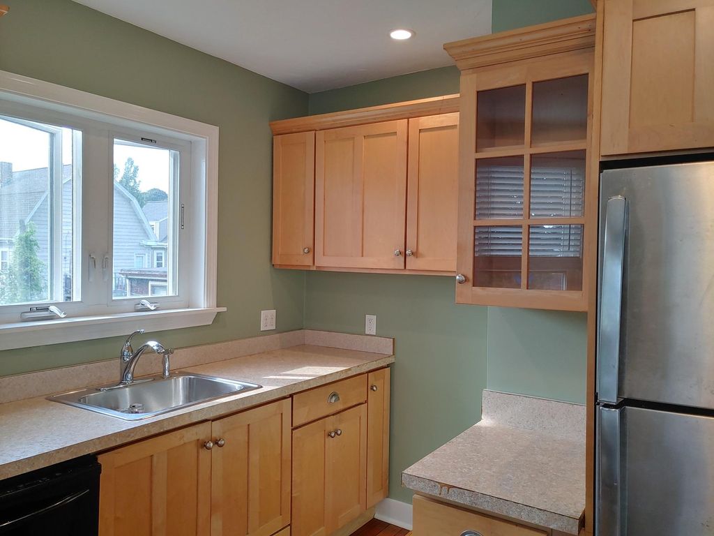 26 Hammond St, Waltham, MA 02451