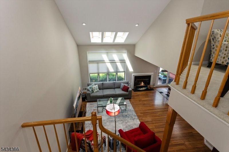 Photo 9 of 7 Lenox Ct